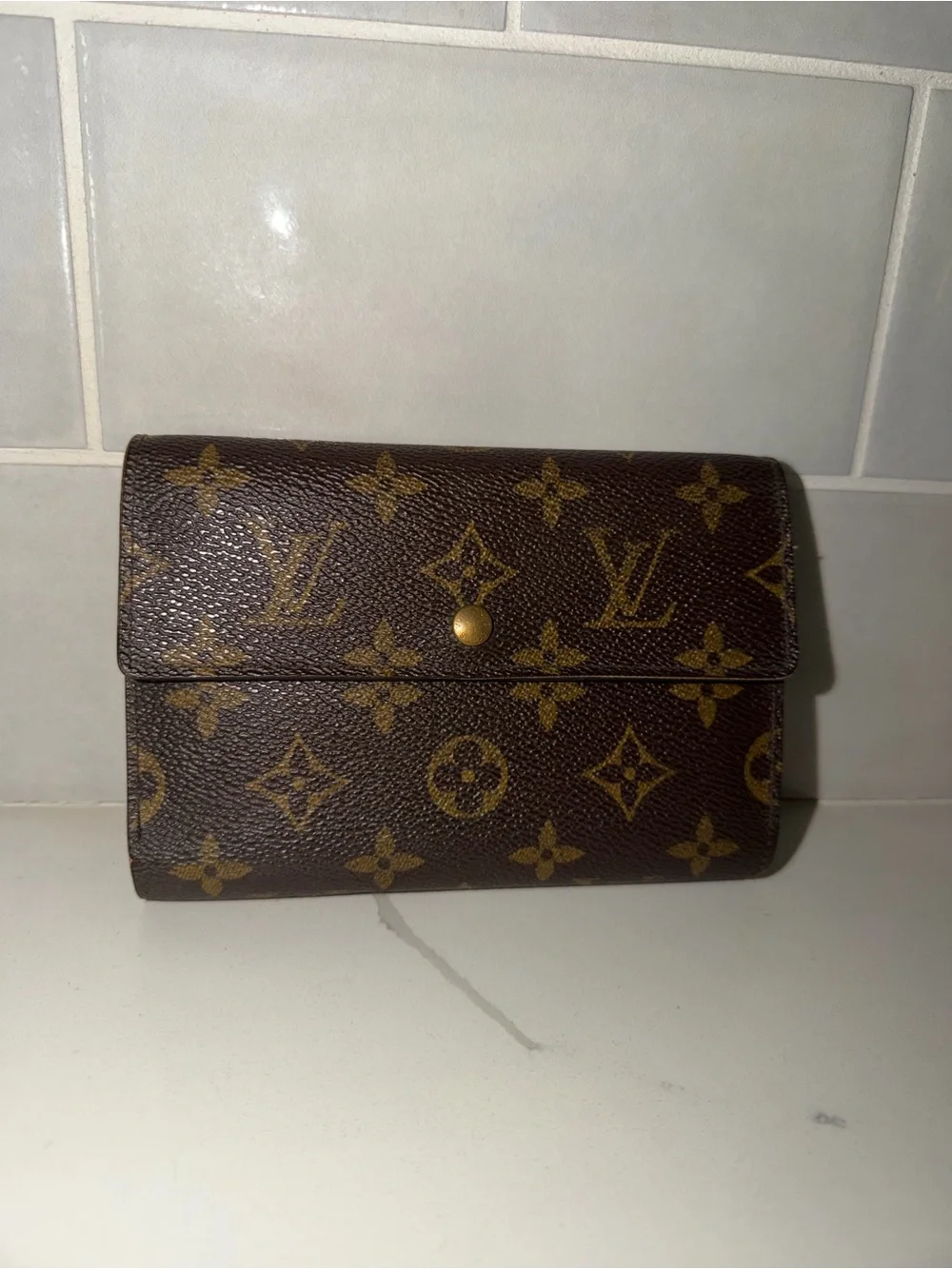 Louis Vuitton Wallet - Picture 6 of 13